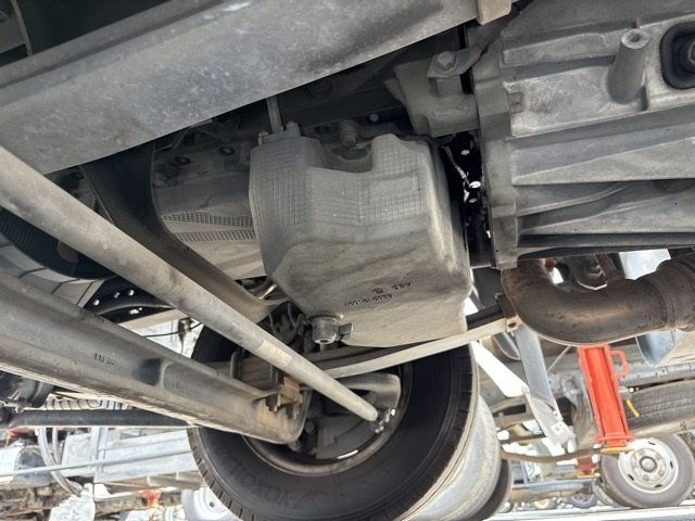 2016 Mitsubishi Fuso Canter Aluminum van auction photo 11