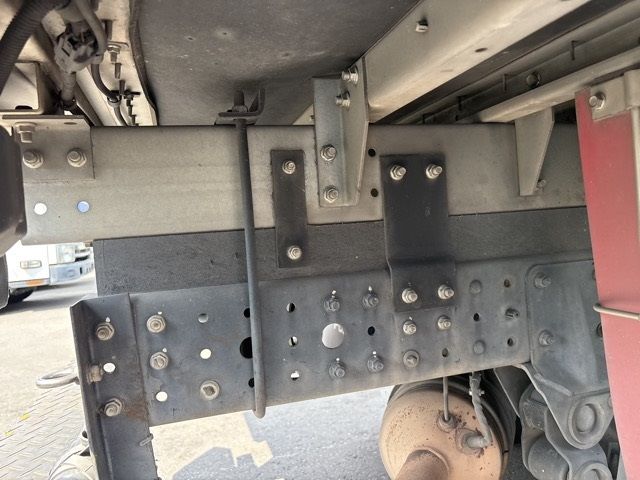 2016 Mitsubishi Fuso Canter Aluminum van auction photo 16
