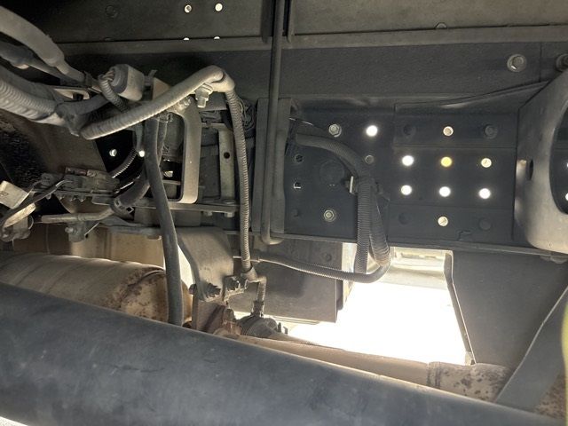 2016 Mitsubishi Fuso Canter Aluminum van auction photo 18