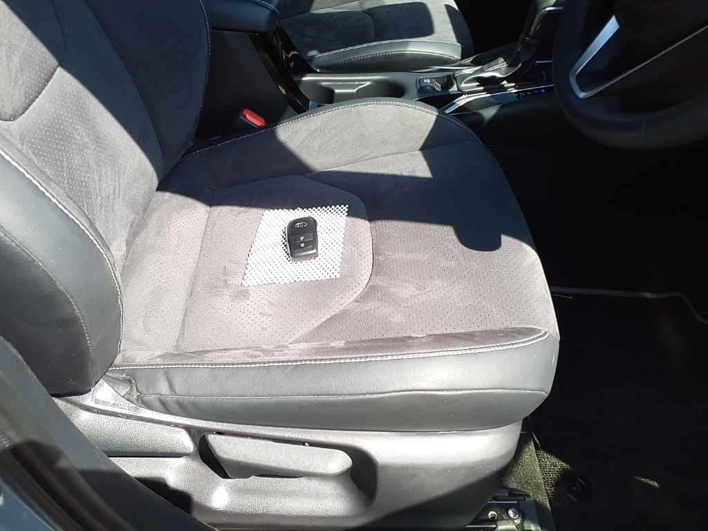 2025 Toyota Corolla Touring HV アクティブスポーツ auction photo 10