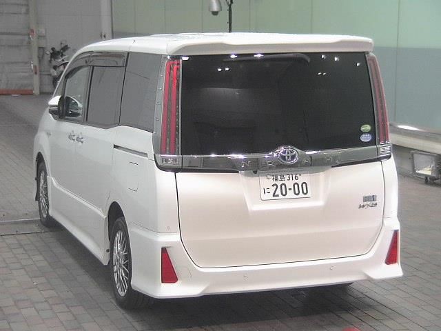 2019 Toyota Noah ハイブリッドSi WxBII auction photo 2