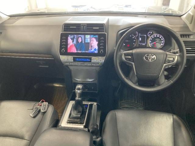 2023 Toyota Land Cruiser Prado TX L Package Matte Black auction photo 2