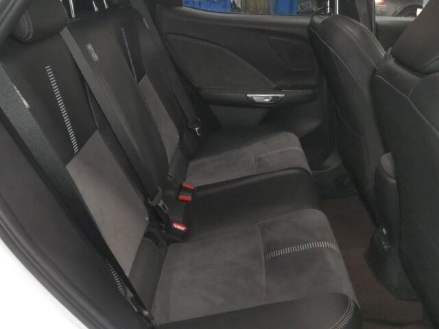 2024 Lexus LBX クール auction photo 6