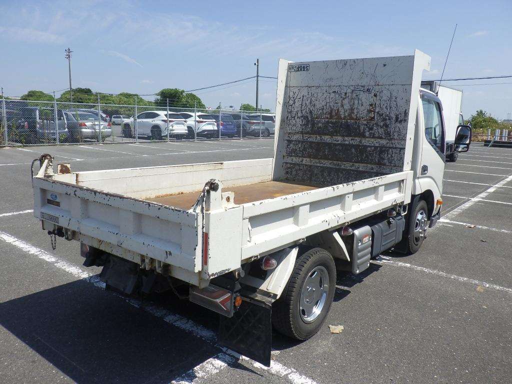 2023 Toyota Dyna dump auction photo 2