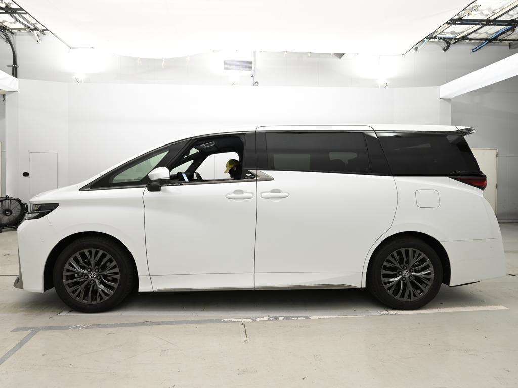 2025 Toyota Vellfire Z Premier auction photo 4