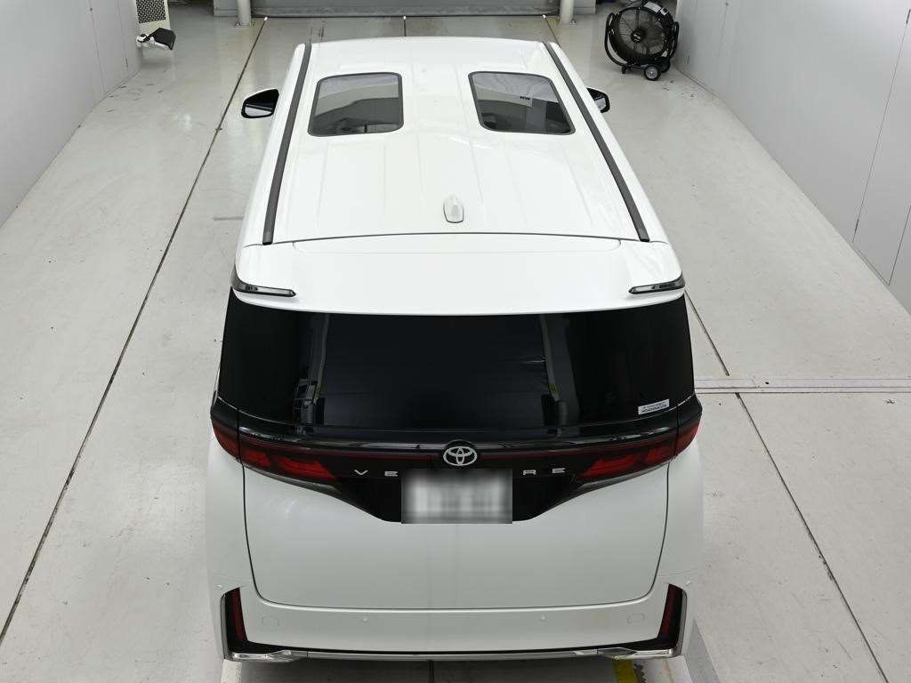 2025 Toyota Vellfire Z Premier auction photo 8