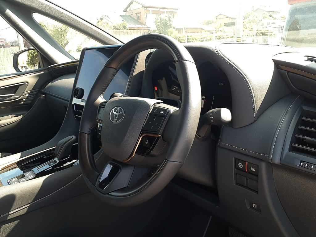 2025 Toyota Vellfire Z Premier auction photo 9