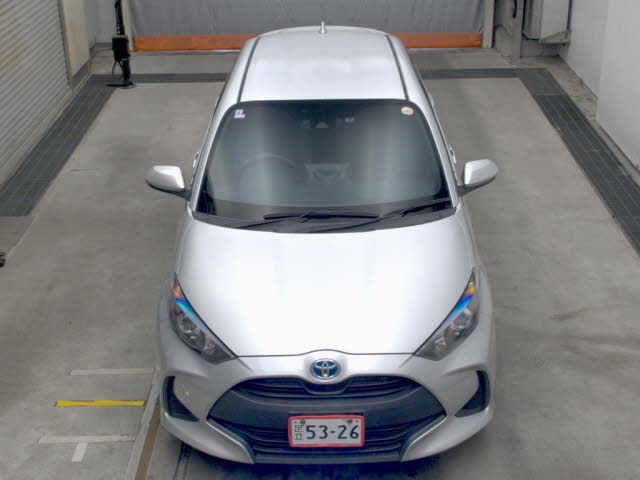 2021 Toyota Yaris ハイブリッドX auction photo 6
