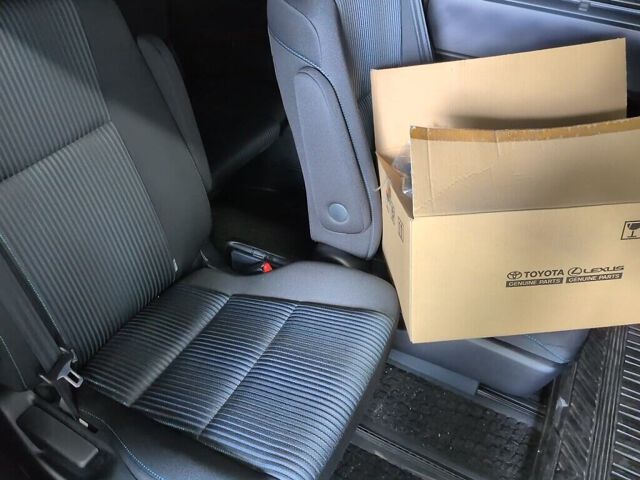 2016 Toyota Voxy HV ZS auction photo 6