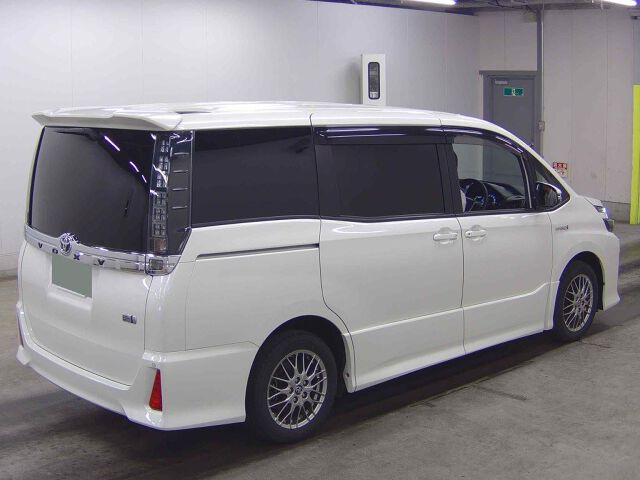 2016 Toyota Voxy HV ZS auction photo 5