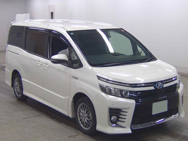 2016 Toyota Voxy HV ZS Japan auction vehicle