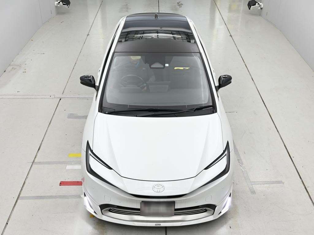 2023 Toyota Prius PHEV Z auction photo 7