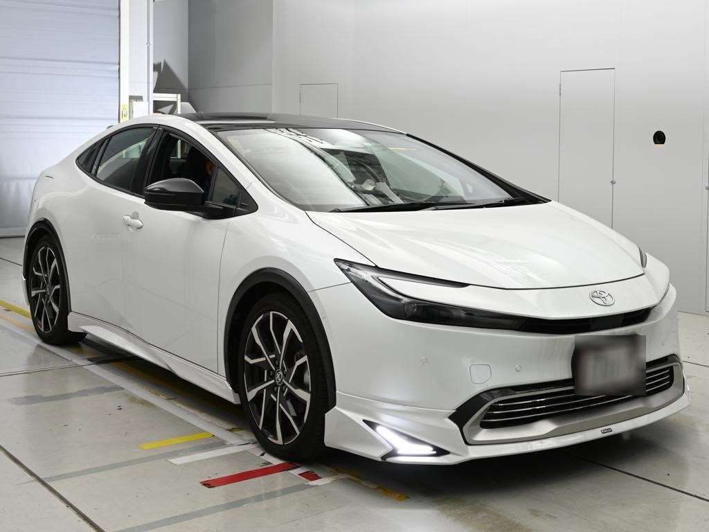 2023 Toyota Prius PHEV Z auction photo 5