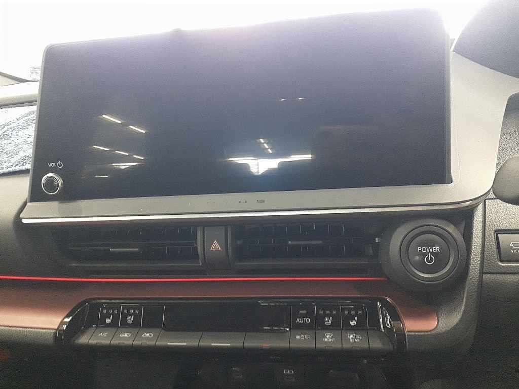 2023 Toyota Prius PHEV Z auction photo 12
