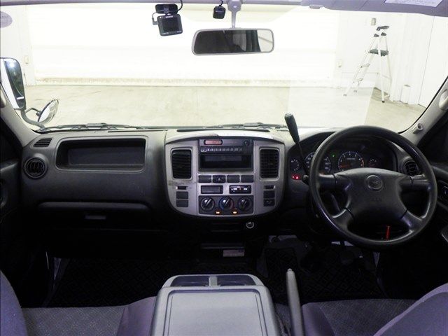 2010 Isuzu コモ 商用バン auction photo 7