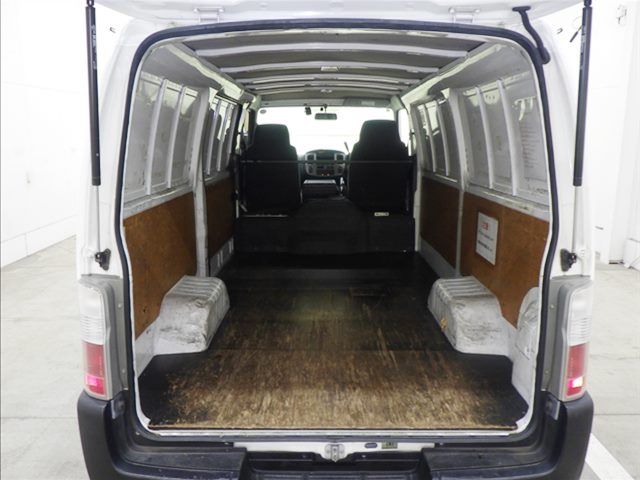 2010 Isuzu コモ 商用バン auction photo 4