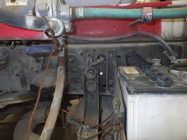 2005 Isuzu Forward ミキサー auction photo 4