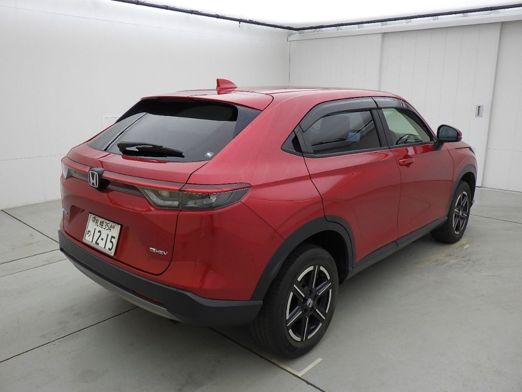 2022 Honda Vezel 4WD e:HEV X auction photo 2