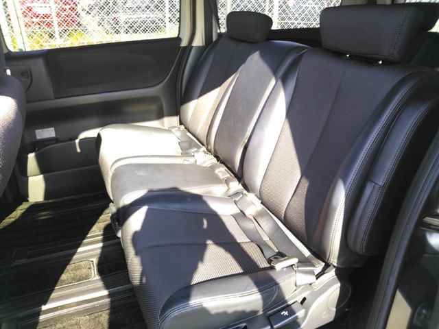 2005 Nissan Elgrand ハイウェイスター auction photo 9
