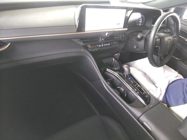 2024 Toyota Crown Sport スポーツZ(HEV) 4WD auction photo 3