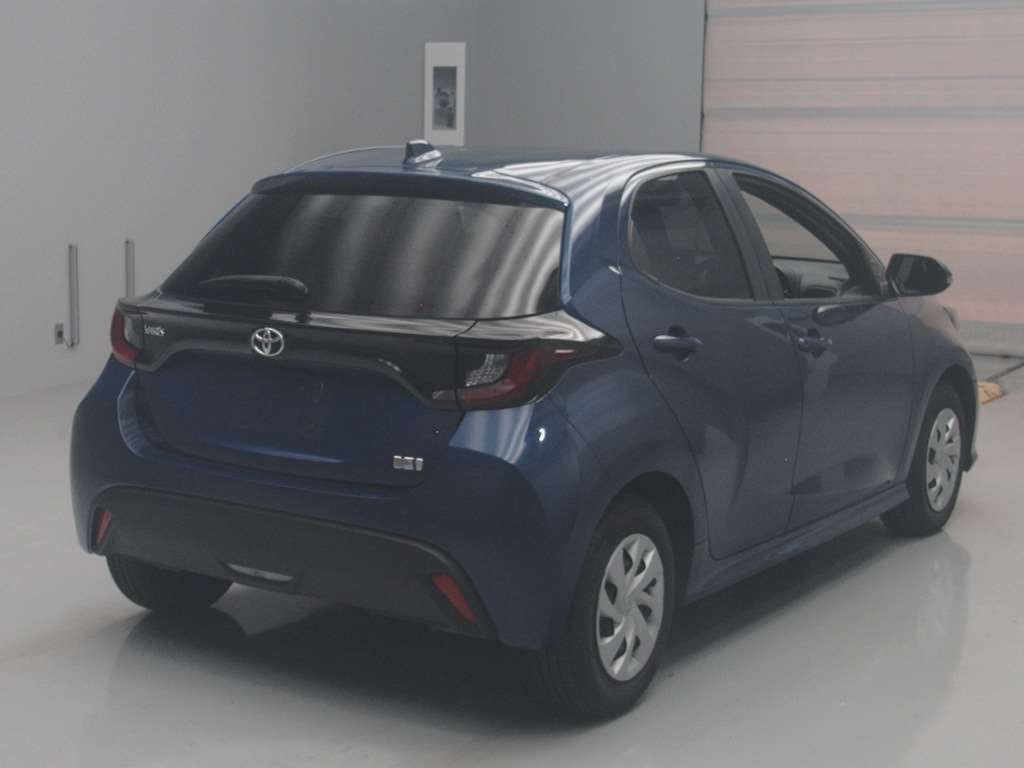 2021 Toyota Yaris Hybrid X auction photo 2