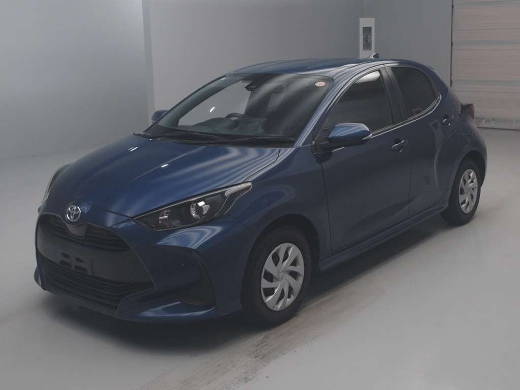 Japan Auction Vehicles 4 2021 Toyota Yaris Hybrid X auction photo