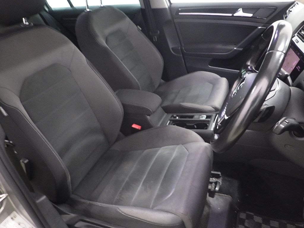 2017 Volkswagen ゴルフ ワゴン バリアントTSIハイライン auction photo 6