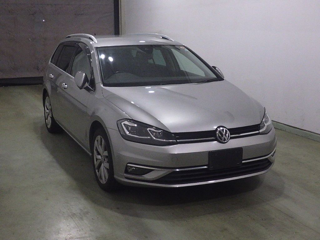 Japan Auction Vehicles 9 2017 Volkswagen ゴルフ ワゴン バリアントTSIハイライン auction photo
