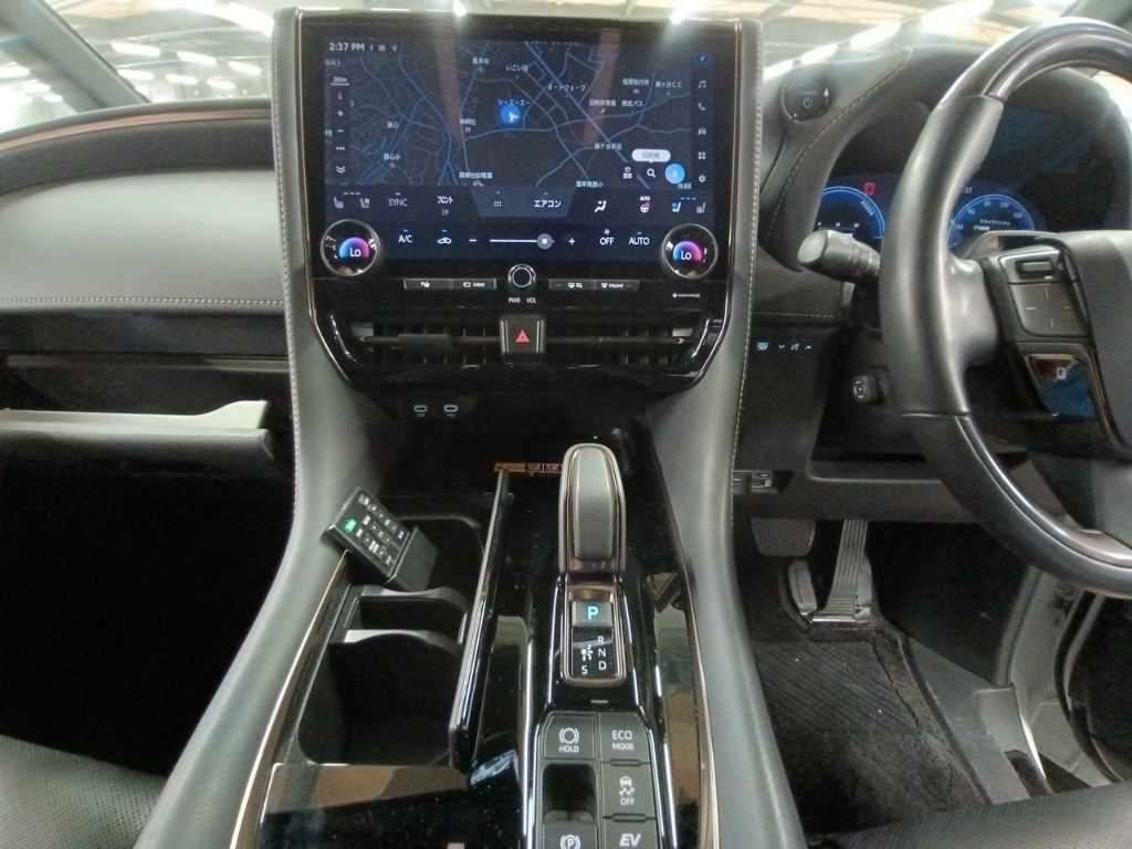 2024 Toyota Vellfire Z Premier auction photo 11