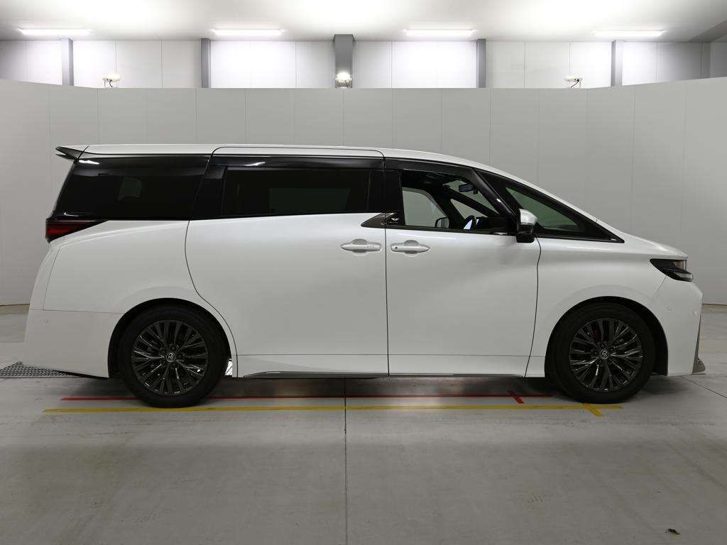 2024 Toyota Vellfire Z Premier auction photo 3