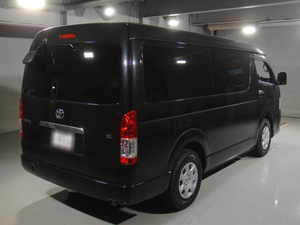 2022 Toyota Hiace GL auction photo 2
