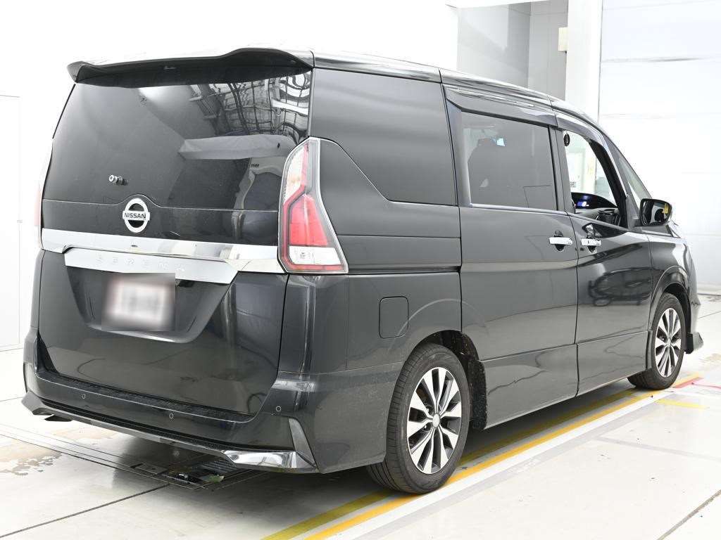 2017 Nissan Serena Highway Star ProPILOT ED auction photo 2