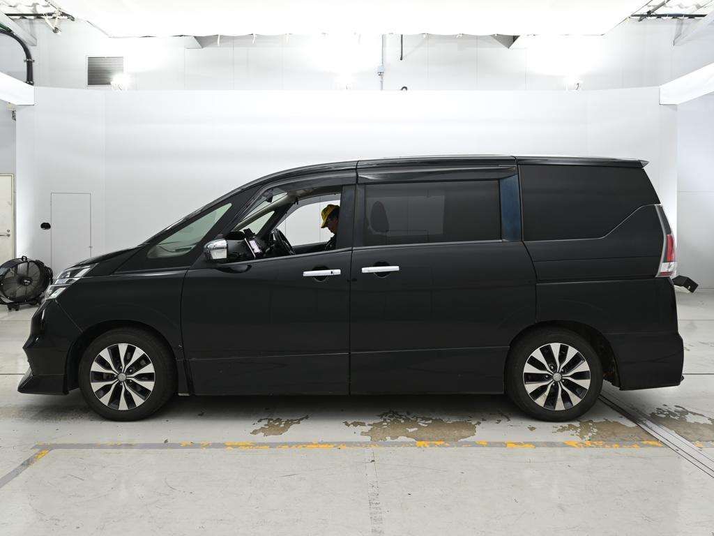 2017 Nissan Serena Highway Star ProPILOT ED auction photo 4
