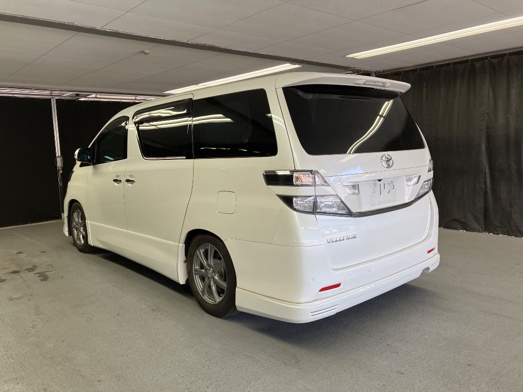 2011 Toyota Vellfire 2.4ZプラチナセレクションII auction photo 2