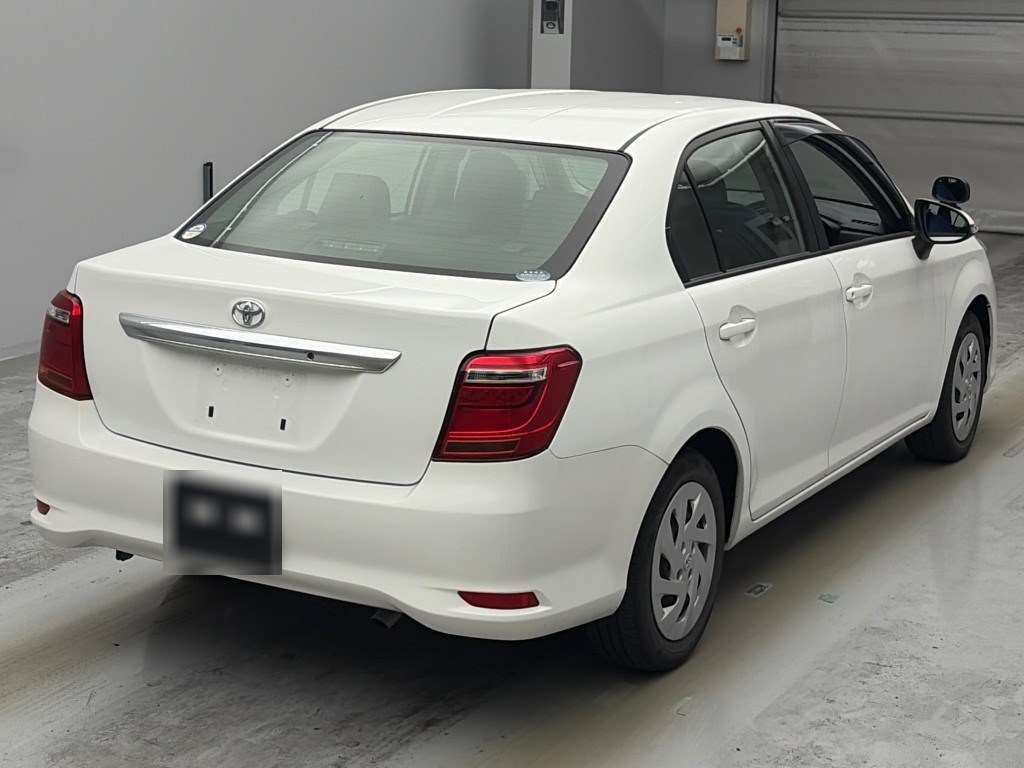 2018 Toyota Corolla Axio 1.5X auction photo 2