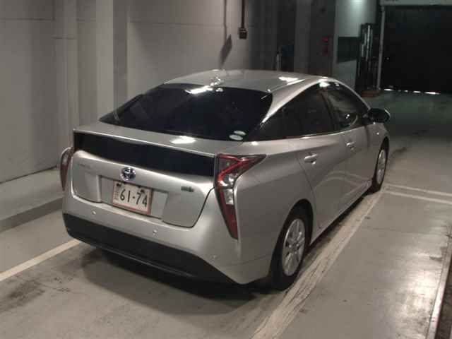 2017 Toyota Prius Sセーフティプラス auction photo 5