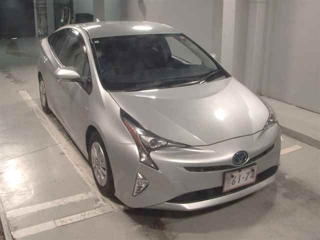 Japan Auction Vehicles 11 2017 Toyota Prius Sセーフティプラス auction photo
