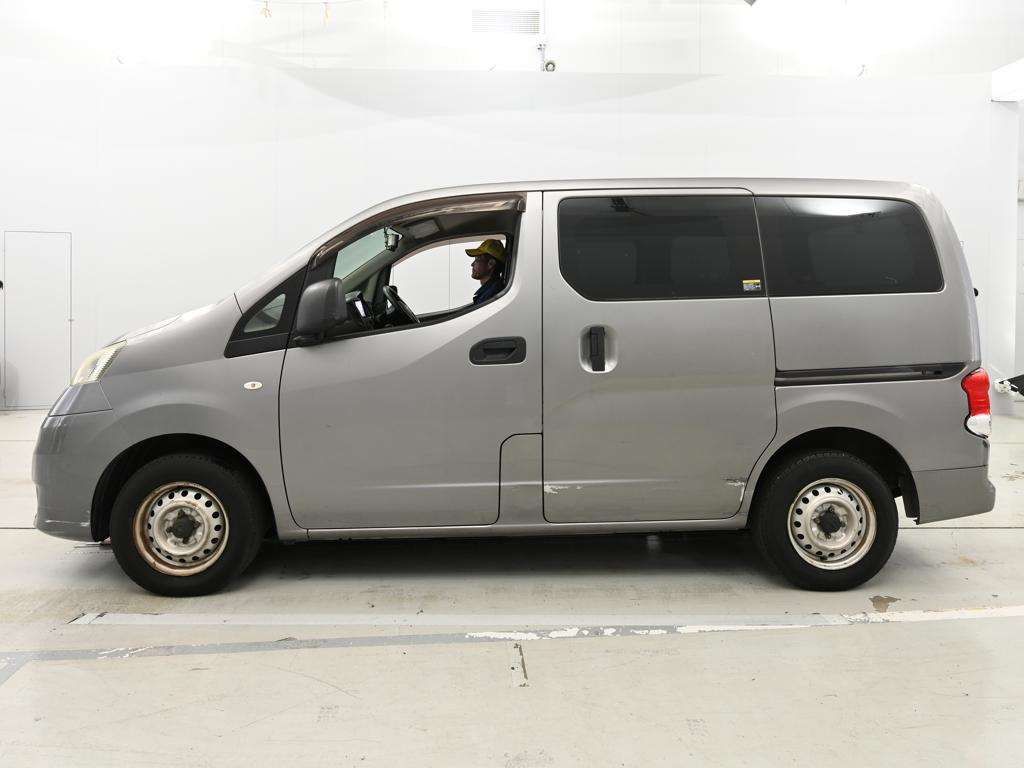 2010 Nissan NV200 Vanette Van DX auction photo 4