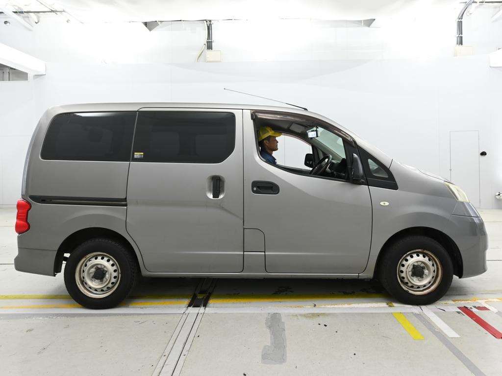 2010 Nissan NV200 Vanette Van DX auction photo 3
