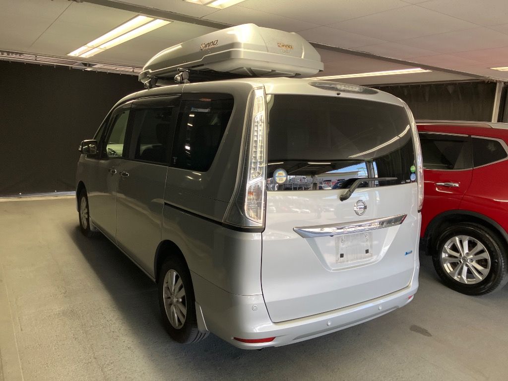 2014 Nissan Serena 20G Advanced Safety Package auction photo 2