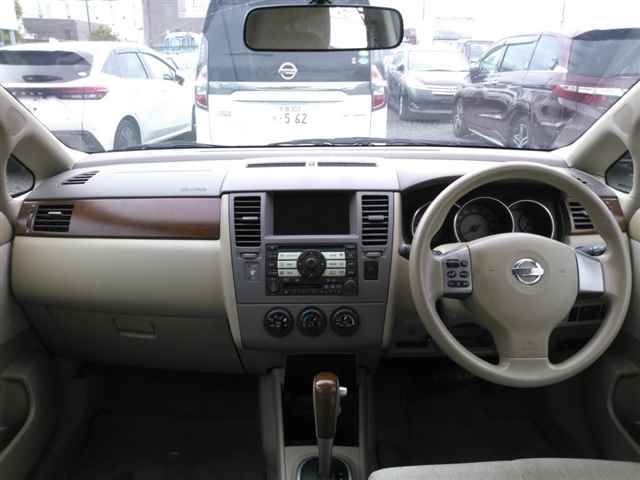 2005 Nissan ティーダラティオ 15M auction photo 8