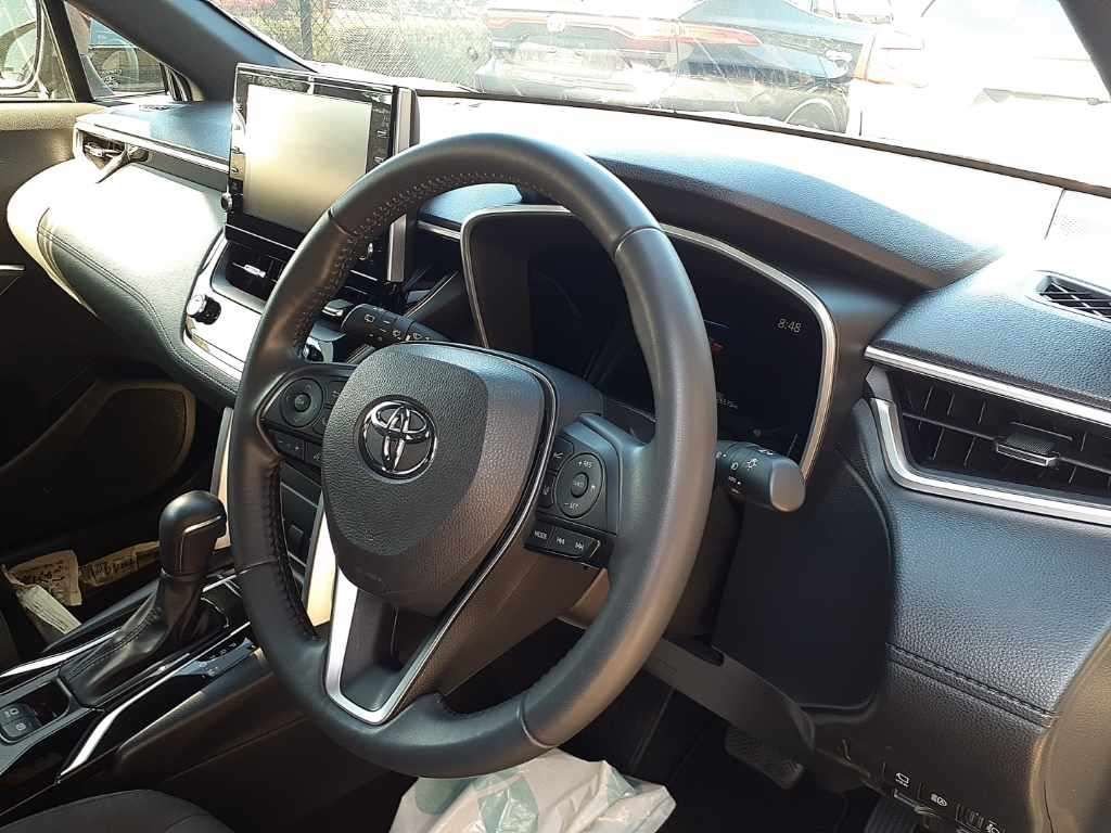 2023 Toyota Corolla Cross S auction photo 9