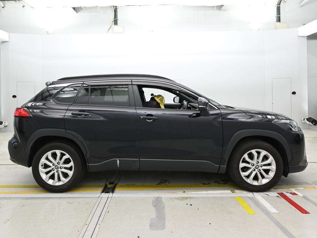 2023 Toyota Corolla Cross S auction photo 3
