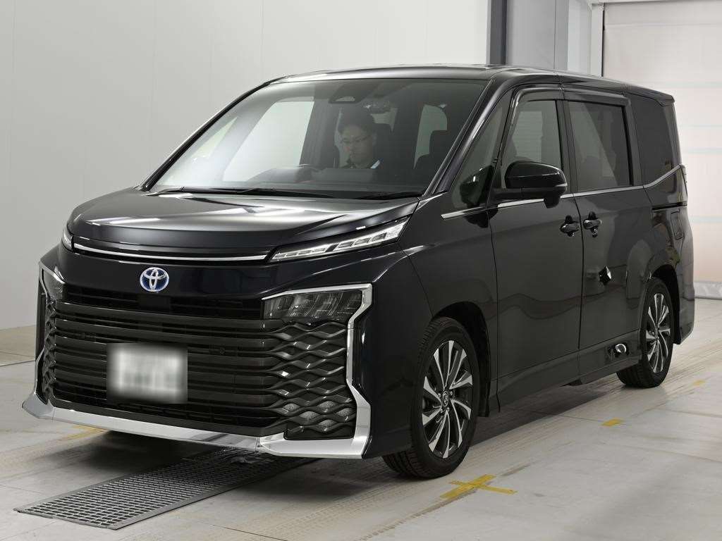 Japan Auction Vehicles 14 2023 Toyota Voxy ハイブリッドS-Z auction photo