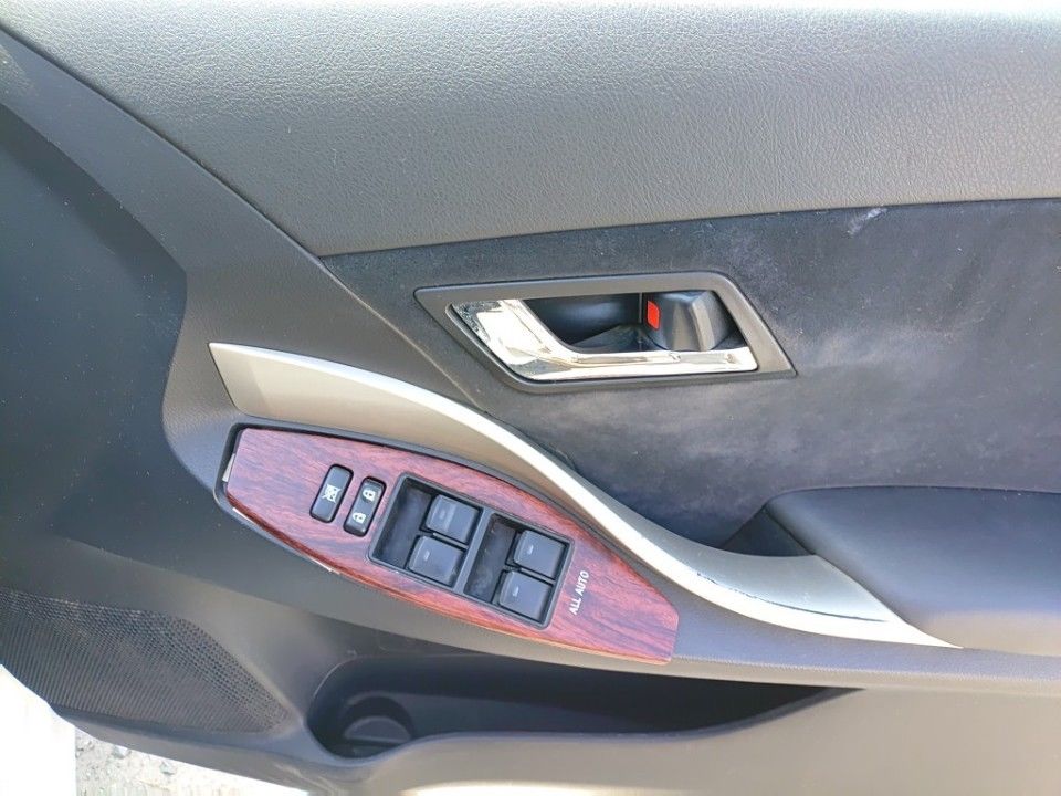 2011 Toyota Premio auction photo 14