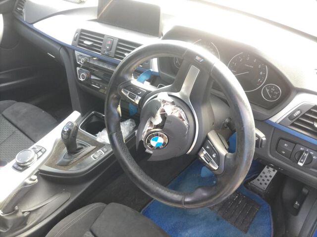 2016 BMW 3 Series auction photo 3