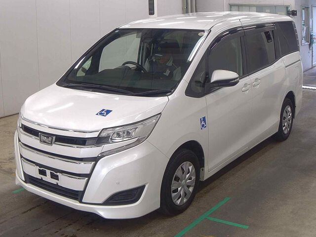2019 Toyota Noah X ウェルキャブ auction photo 4