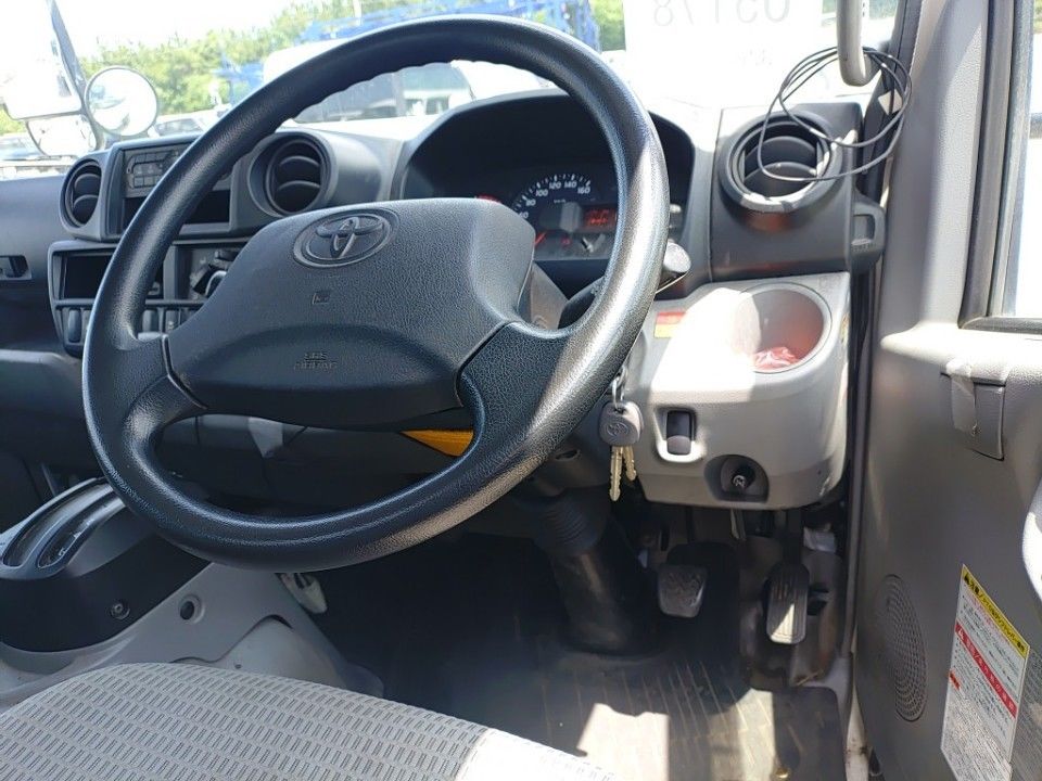 2019 Toyota Toyoace auction photo 3