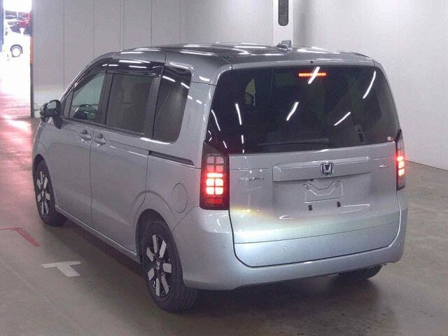 2025 Honda Freed E: HEV Air EX auction photo 2