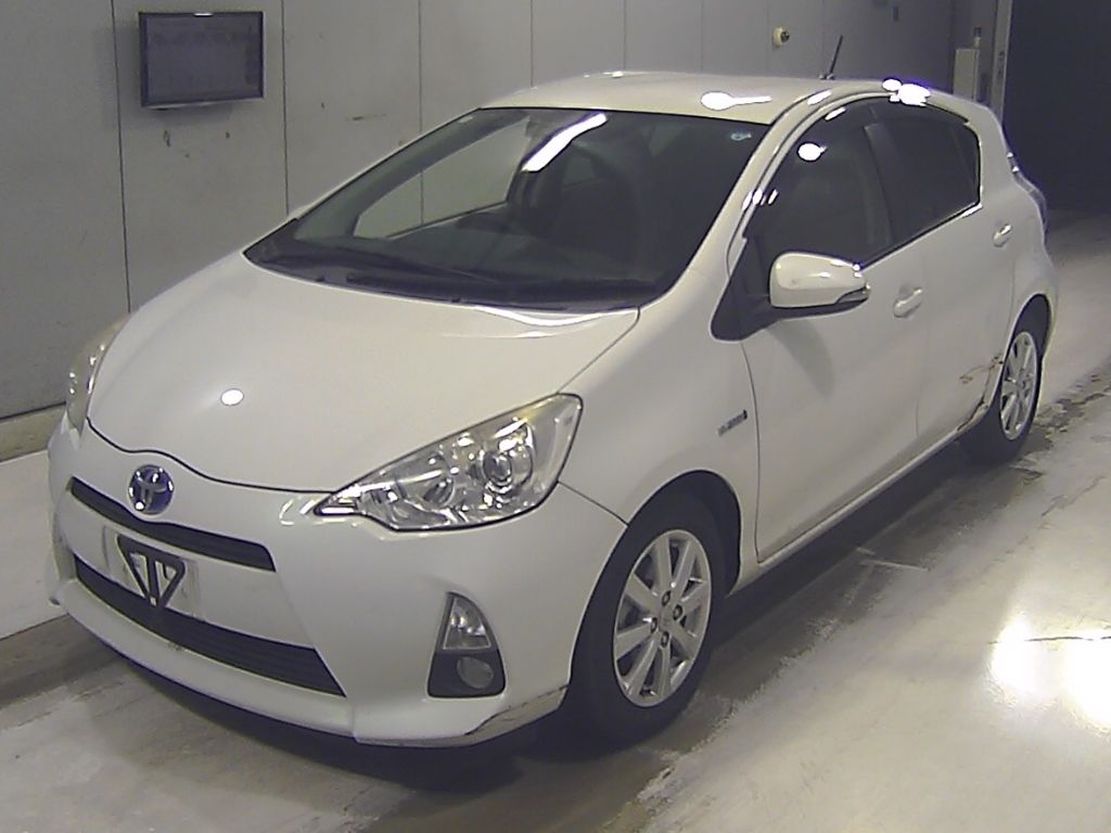 2014 Toyota Aqua G auction photo 4